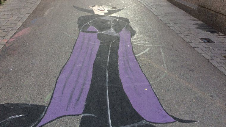 Dibuixos que decoren el carrer Sant Miquel