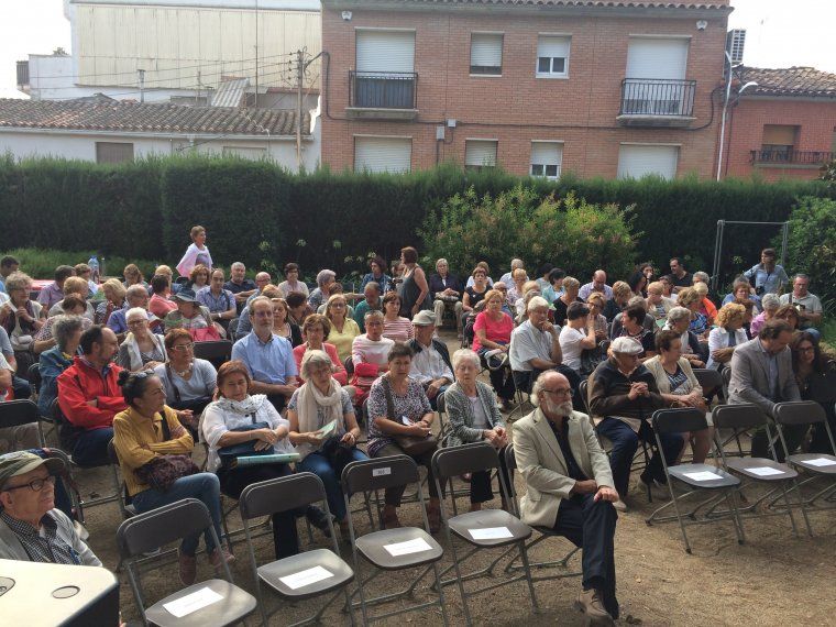 Més d'un centenar de rubinencs i rubinenques han donat la benvinguda al curs de l'AEUR
