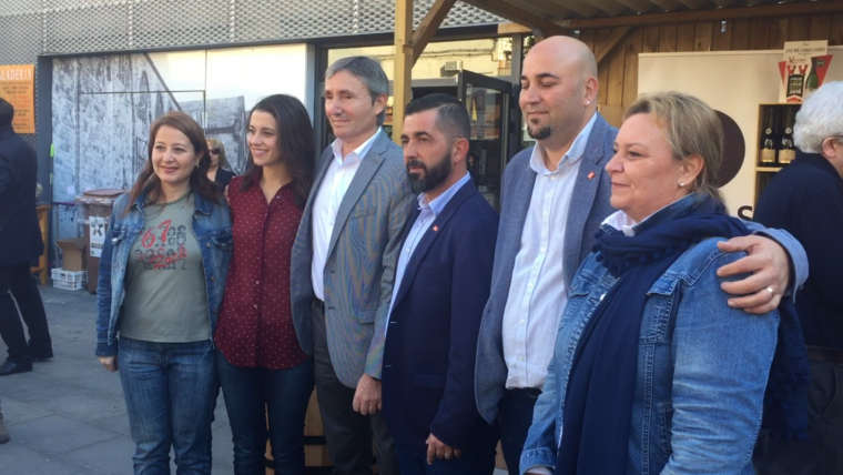 Inés Arrimadas amb els regidors i la diputada de Rubí al parlament de C's