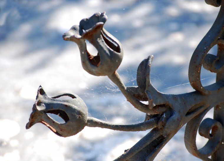 Un detall al cementiri de Terrassa