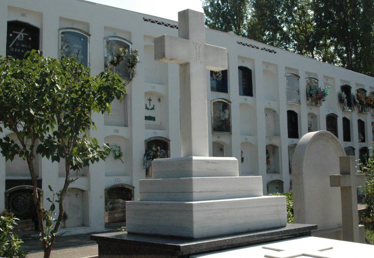 Imatge del cementiri de Rubí