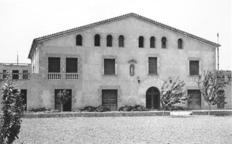 FOTO / Així era Rubí... La masia de Can Serra