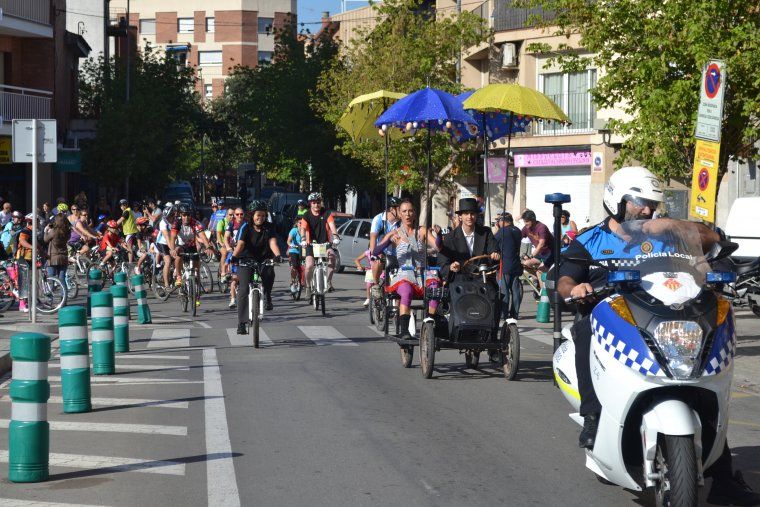 Imatge de la 19a edició de la Bicicletada del Mercat Municipal de Rubí 