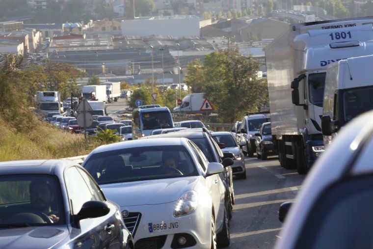 Més de 14 quilòmetres de retenció en sentit Tarragona. FOTO: Arxiu