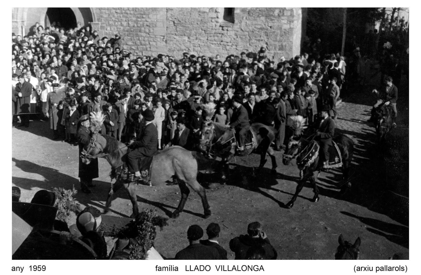 FOTOGALERIA: Com era abans la desfilada dels Tres Tombs a Rubí?