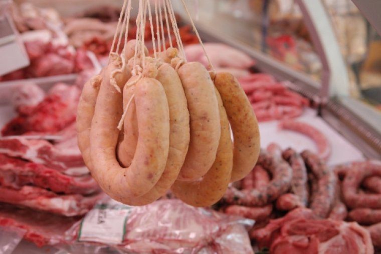 Una de les dites populars de la jornada d'avui és 'El Dijous Llarder, botifarra menjaré'. FOTO: Artur Ribera