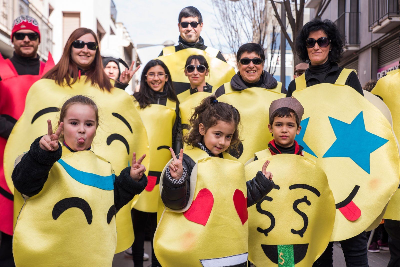 Les imatges de la rua infantil de Carnaval a Rubí Les imatges de la rua infantil de Carnaval a Rubí