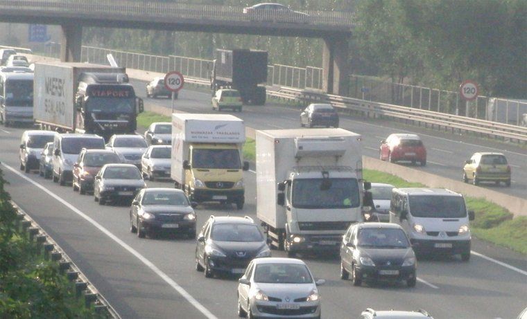 Un 37% dels 450.000 vehicles previstos han sortit de l'àrea metropolitana 