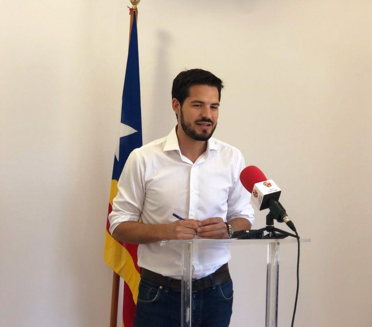 Víctor Puig durant el seu discurs de renúncia a la militància del PDeCAT