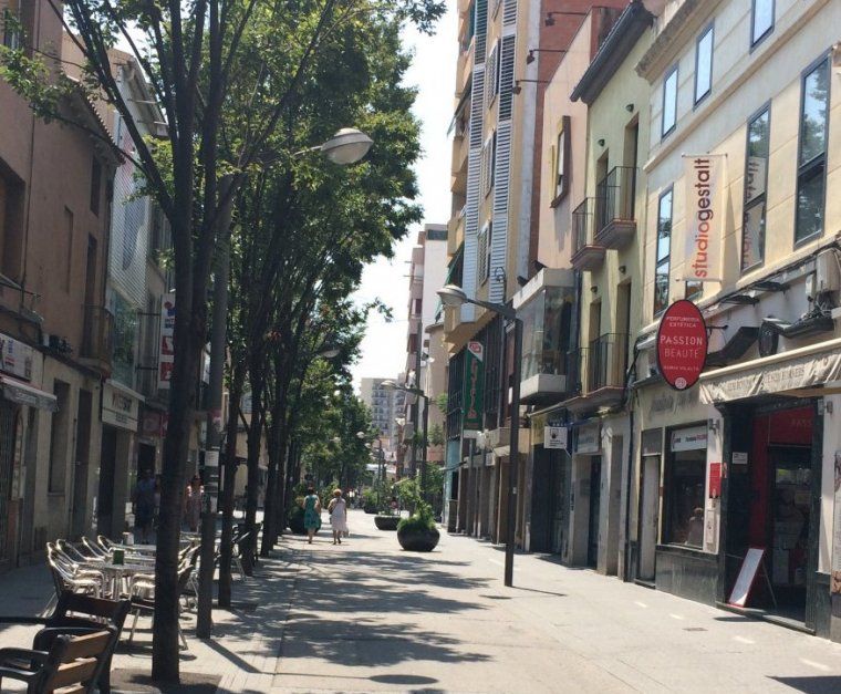 Alerta activada per un nou episodi de temperatures extremes. Francesc Macià a les hores de màxima calor Alerta activada per un nou episodi de temperatures extremes. Francesc Macià a les hores de màxima calor