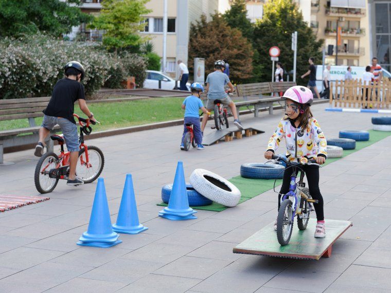 Imatge de la Fira del Joc i l'Esport al carrer en edicions anteriors