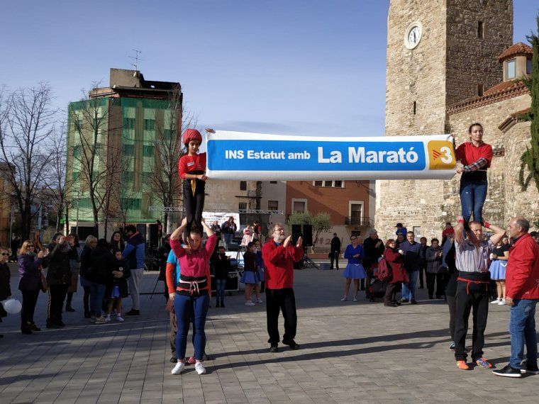 INS l'Estatut en col·laboració amb la Marató en edicions anteriors. FOTO: Arxiu