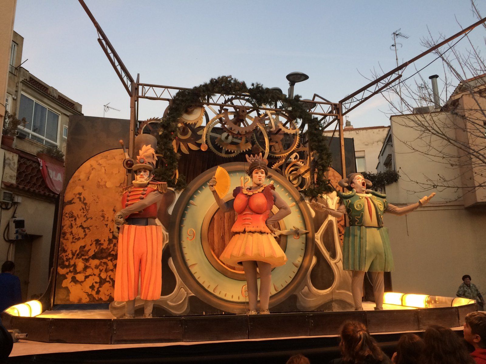 Encesa de llums de Nadal a càrrec de la companyia de teatre La Tal. FOTO: Arxiu