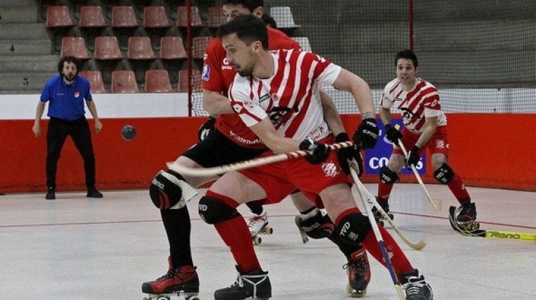Un partit d'hoquei sobre patins