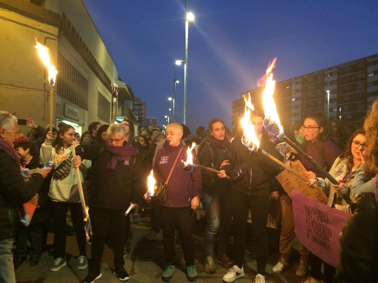 La manifestació del 8M a Rubí en imatges