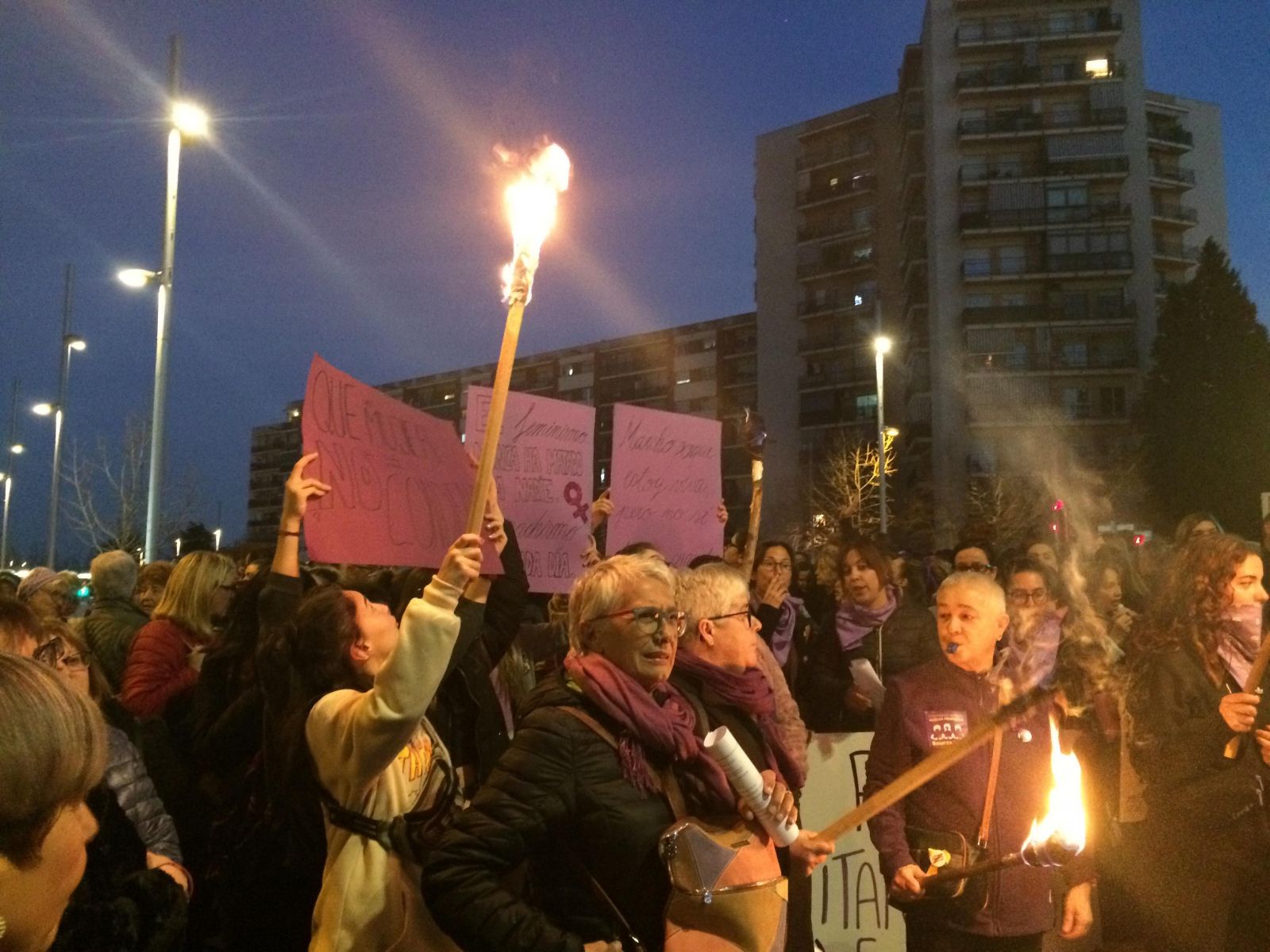 La manifestació del 8M a Rubí en imatges