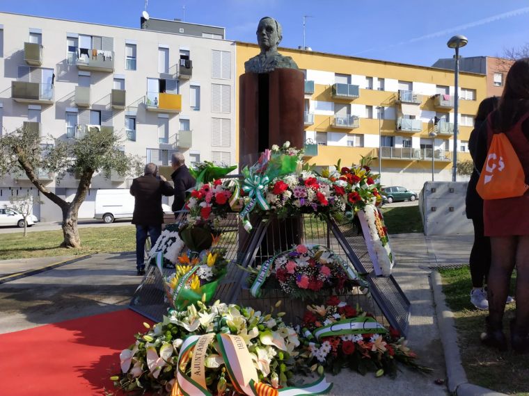 L'Asociación Rociera Andaluza de Rubí farà la tradicional ofrena floral al bust de Blas Infante. FOTO: Arxiu L'Asociación Rociera Andaluza de Rubí farà la tradicional ofrena floral al bust de Blas Infante. FOTO: Arxiu