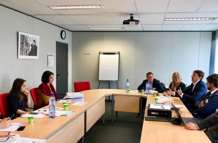 Reunió entre membres de l'Ajuntament de Rubí i de la UE