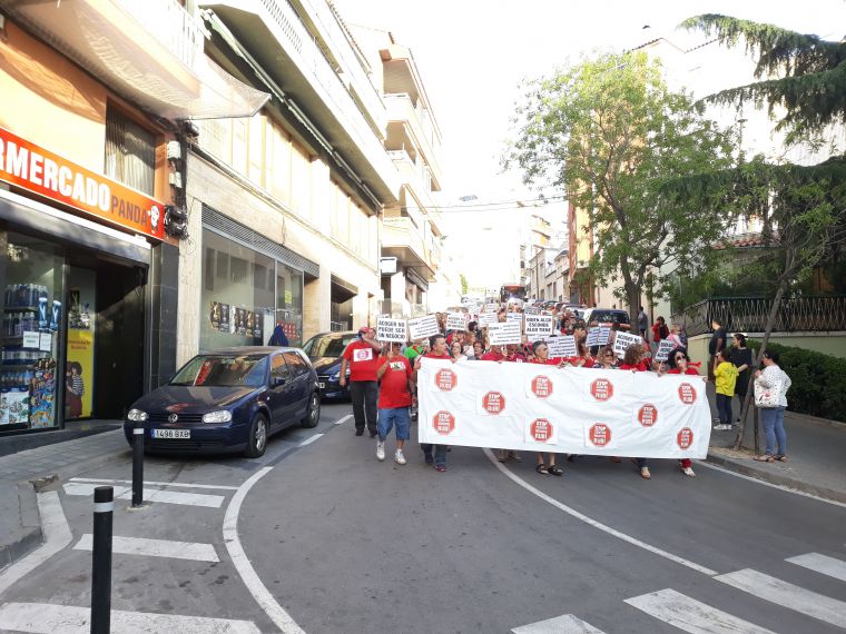 Manifestació de la Plataforma Stop Centre de Menors a Rubí
