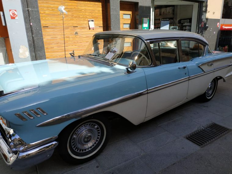 Aquest és un dels vehicles clàssics que van estar exposats a l'avinguda de Barcelona Aquest és un dels vehicles clàssics que van estar exposats a l'avinguda de Barcelona