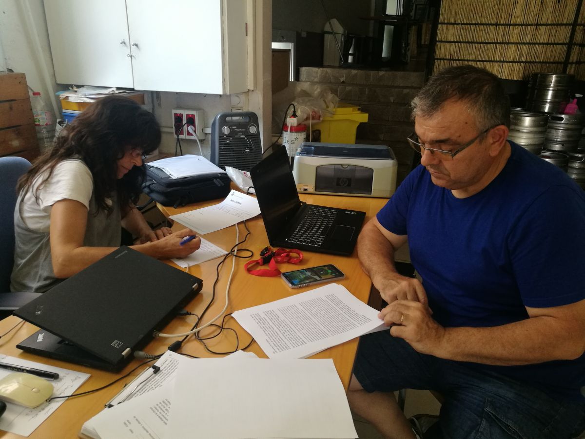 Montse Rouse està disponible pels matins al local del CRAC per omplir els formularis d'al·legacions.