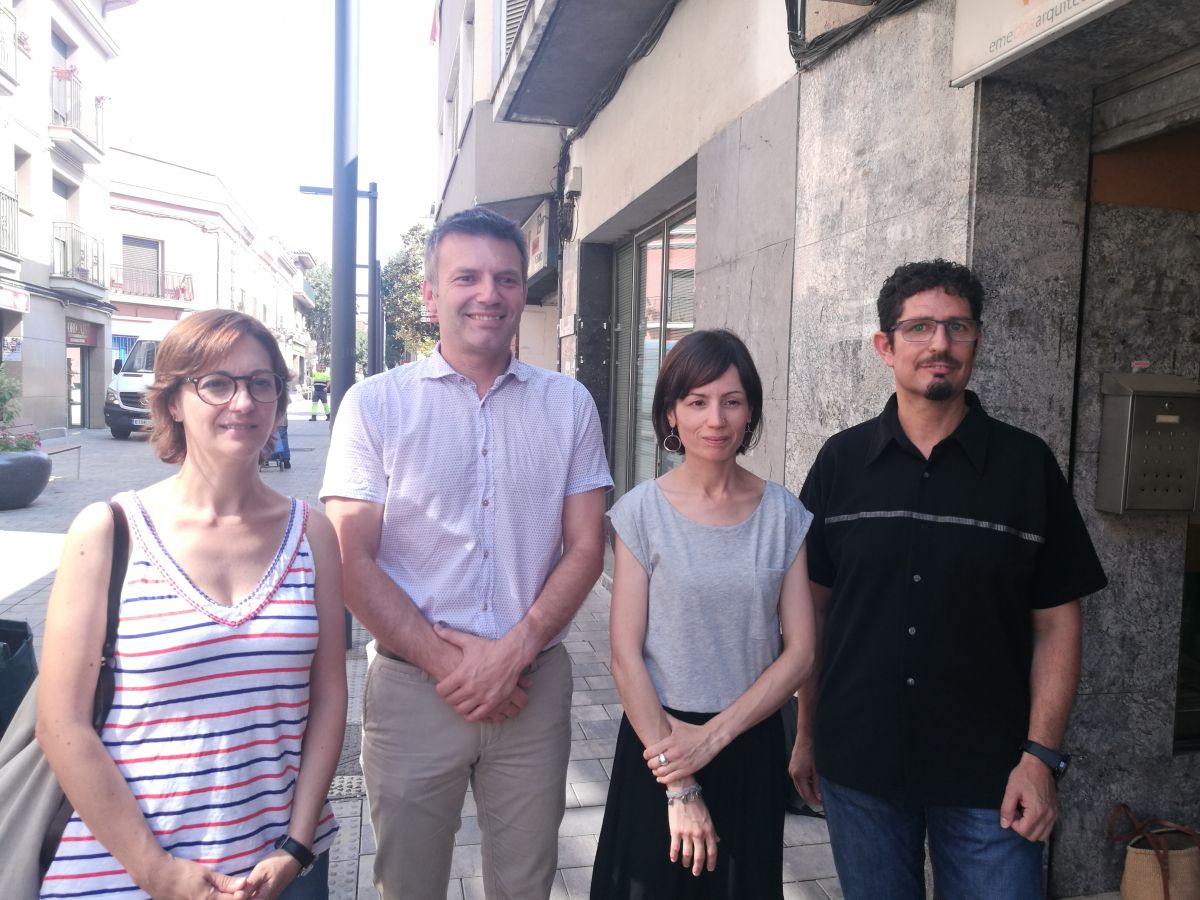 Els regidors d'ERC Rubí, amb el seu líder, Xavier Corbera, i Montse Soler, en el centre