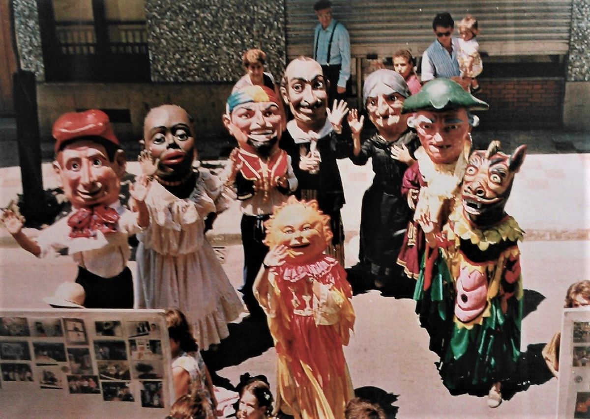 Els capgrossos de Rubí en el 1986