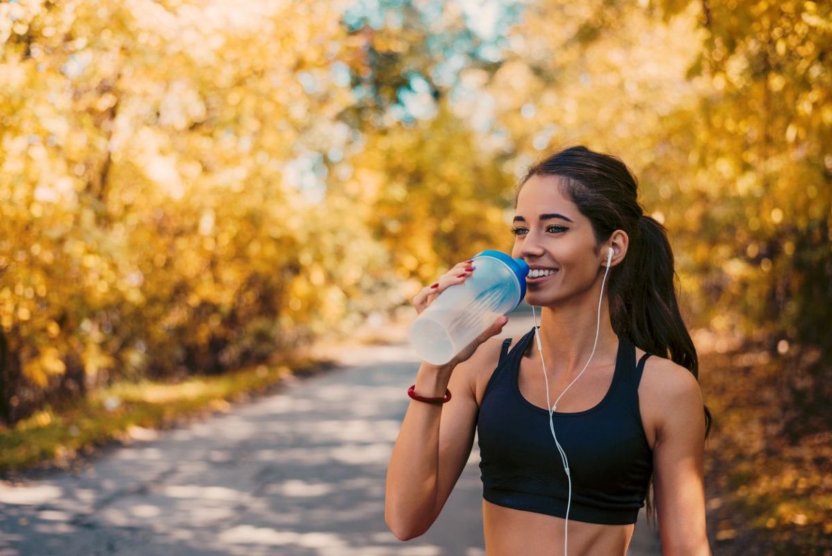 És molt important que el cos tingui un nivell d'hidratació constant, ja que quan tenim set el cervell activen zones que augmenten la sensació de dolor