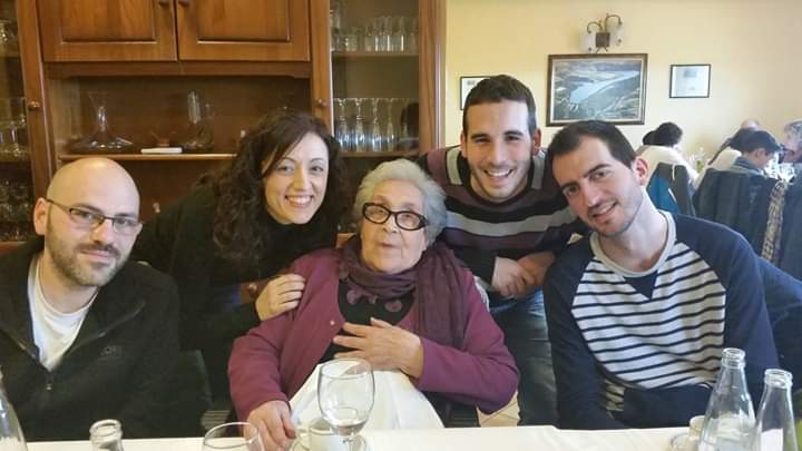 Carlos Águila durant una de les visites a la Neus Català Carlos Águila durant una de les visites a la Neus Català