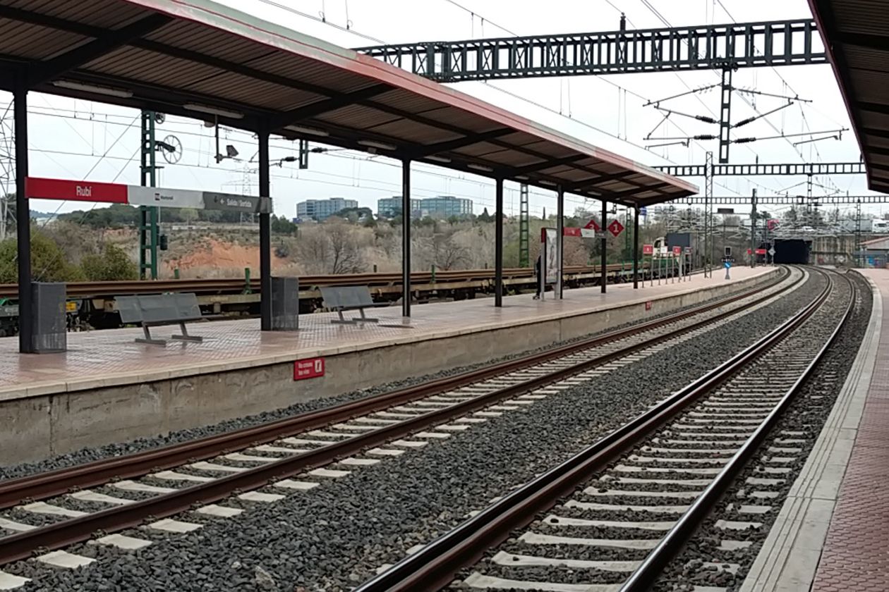 La plataforma FEMVallès s'uneix al Bages per millorar la mobilitat ferroviària. renfe La plataforma FEMVallès s'uneix al Bages per millorar la mobilitat ferroviària. renfe