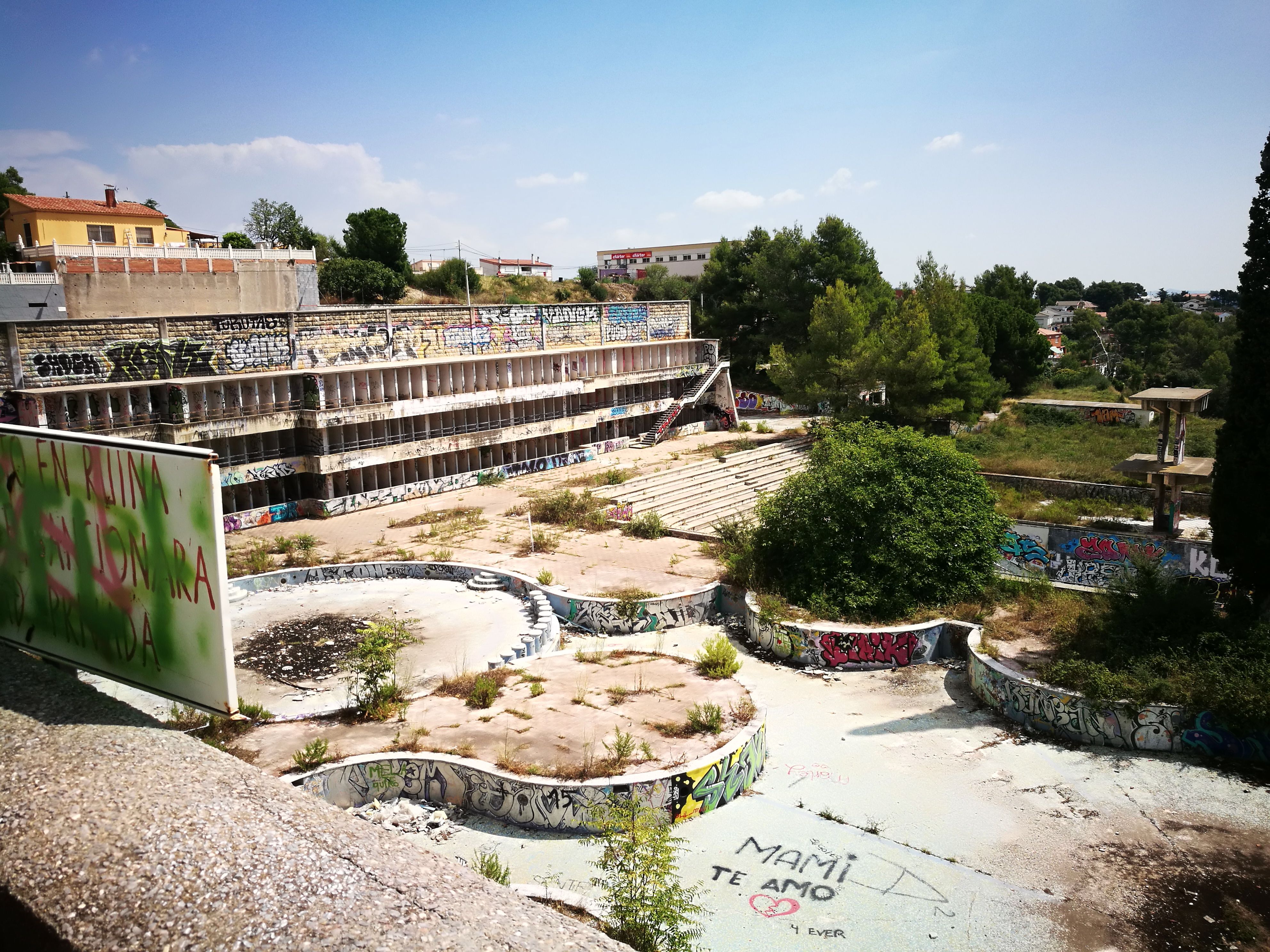 Imatges de les piscines de Castellnou en l'actualitat