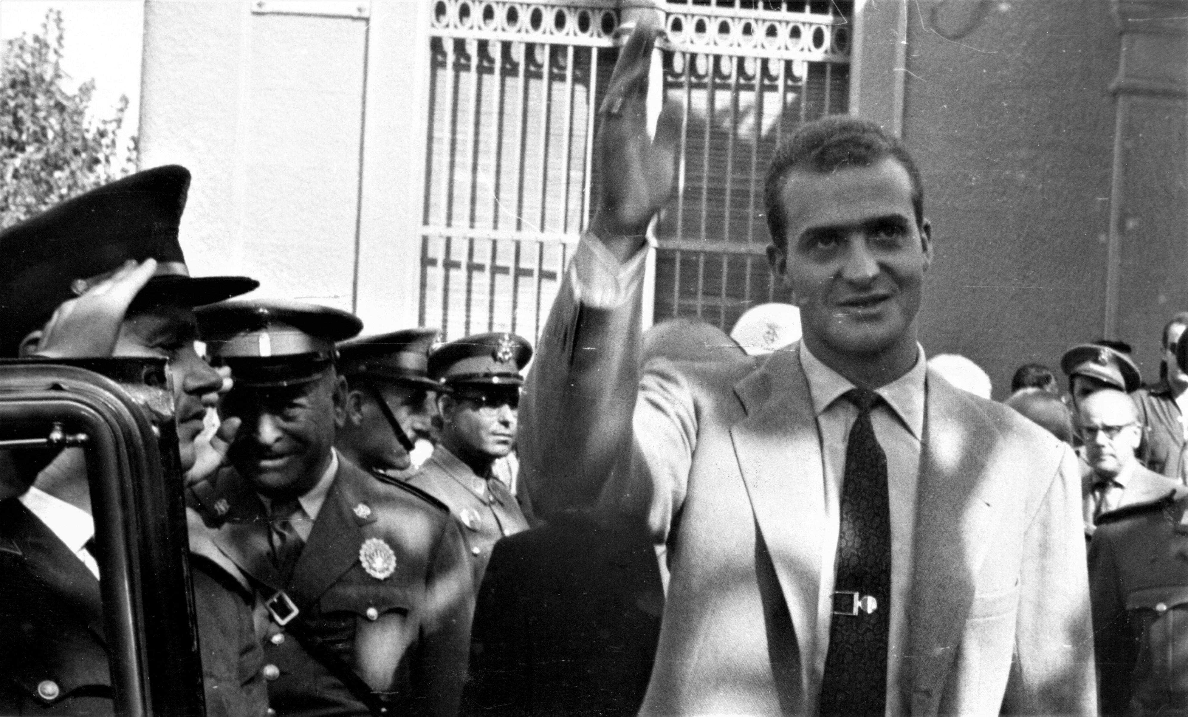 Joan Carles de Borbó en el 1962 visita Rubí dies després de la tràgica rierada