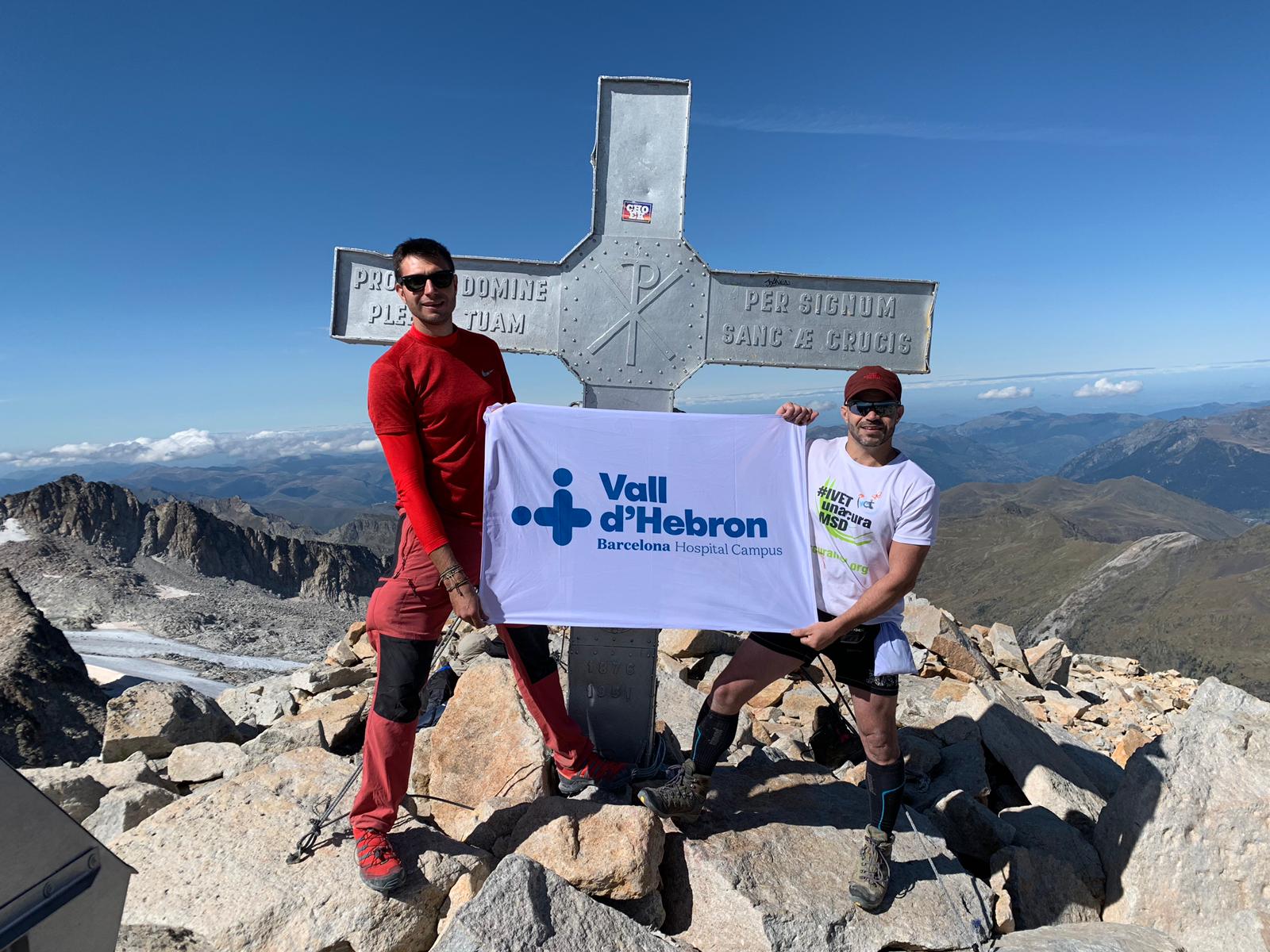 Joan S. Bou i Juan José Cordo, àlies Juanito, al cim de l’Aneto 