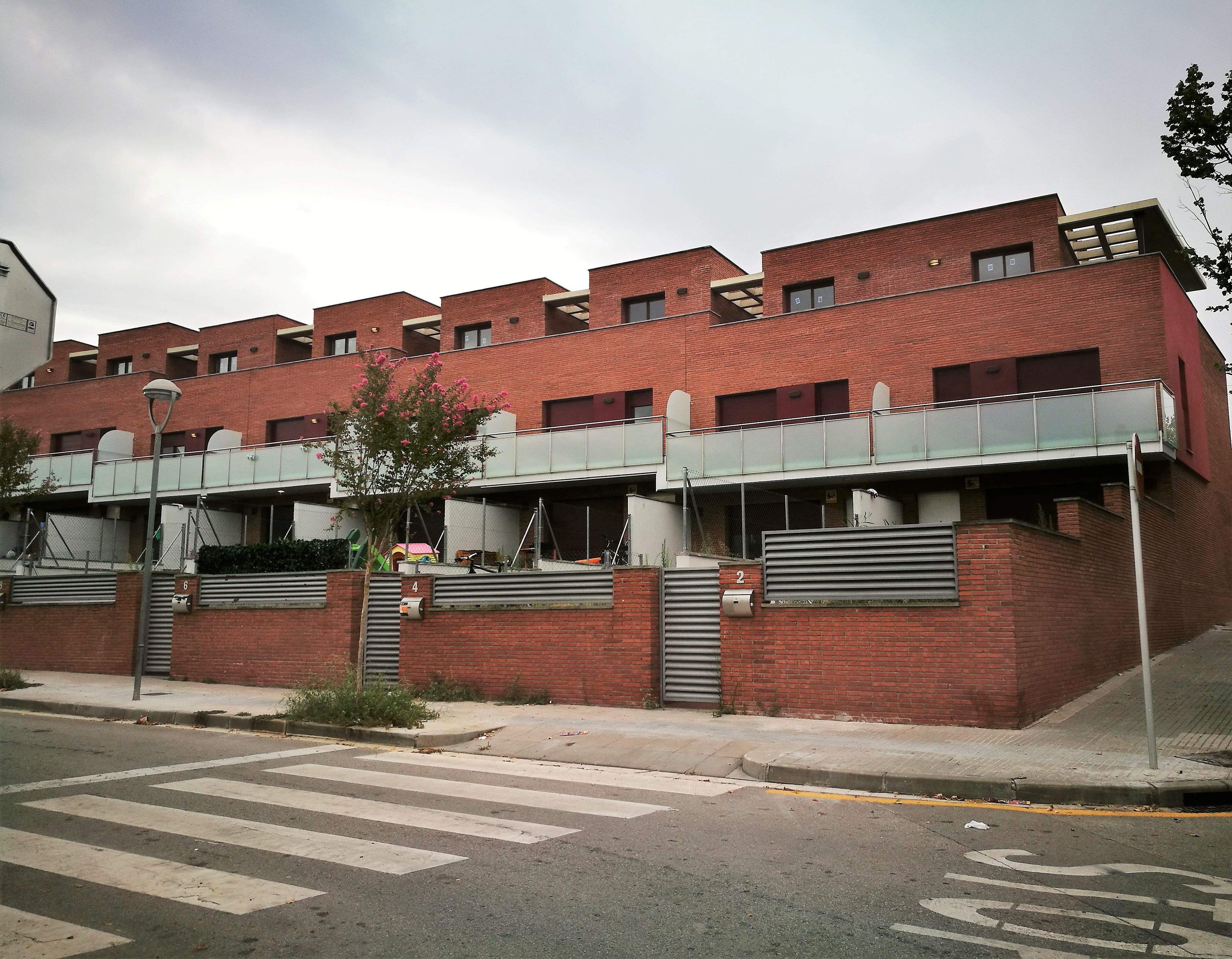 Cases adossades del carrer Johannes Kepler de Rubí 