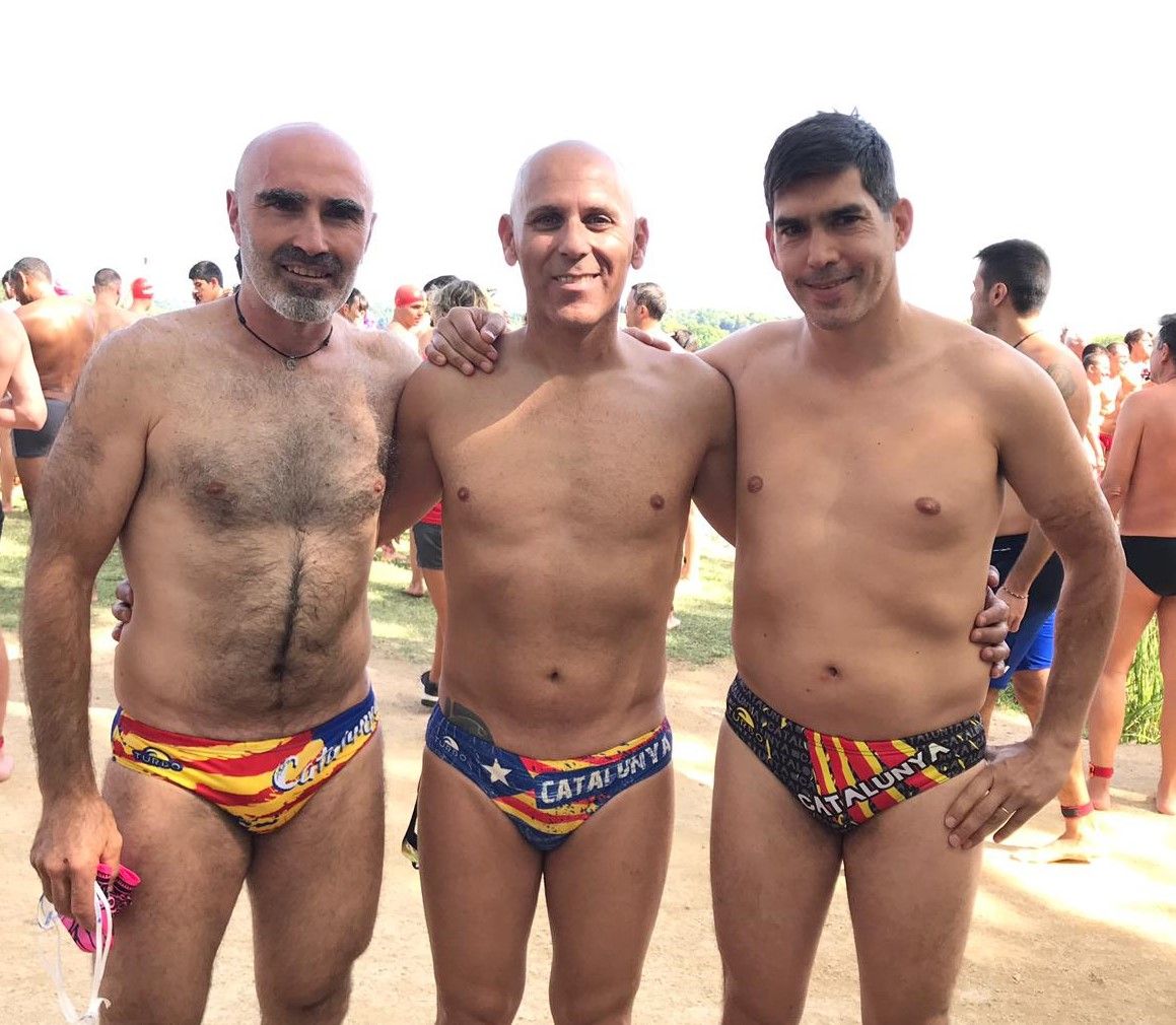 L'equip masculí que va participar a la travessia de l'estany de Banyoles L'equip masculí que va participar a la travessia de l'estany de Banyoles