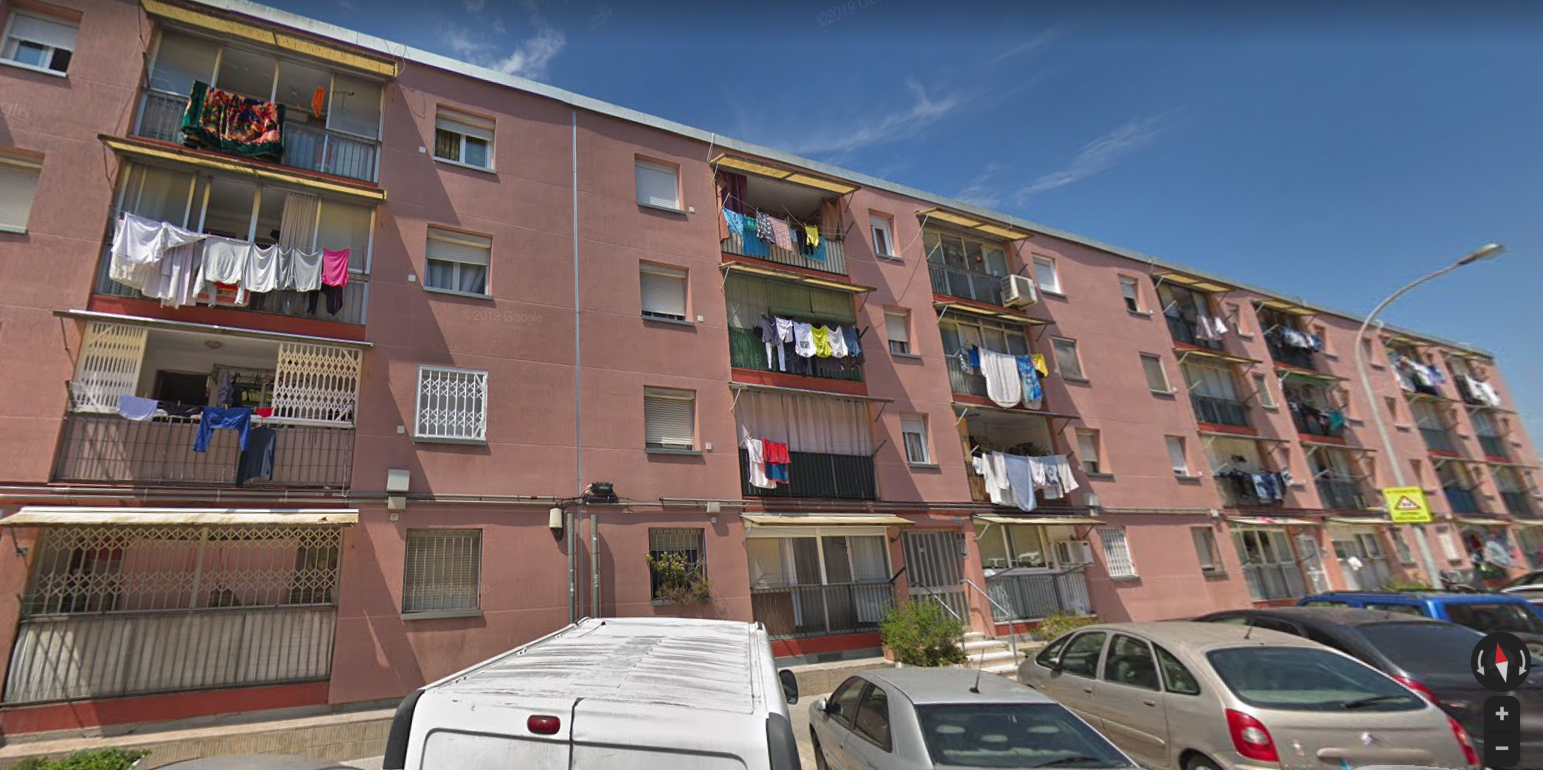 Edifici de pisos del Vint-i-cinc de Setembre de Rubí