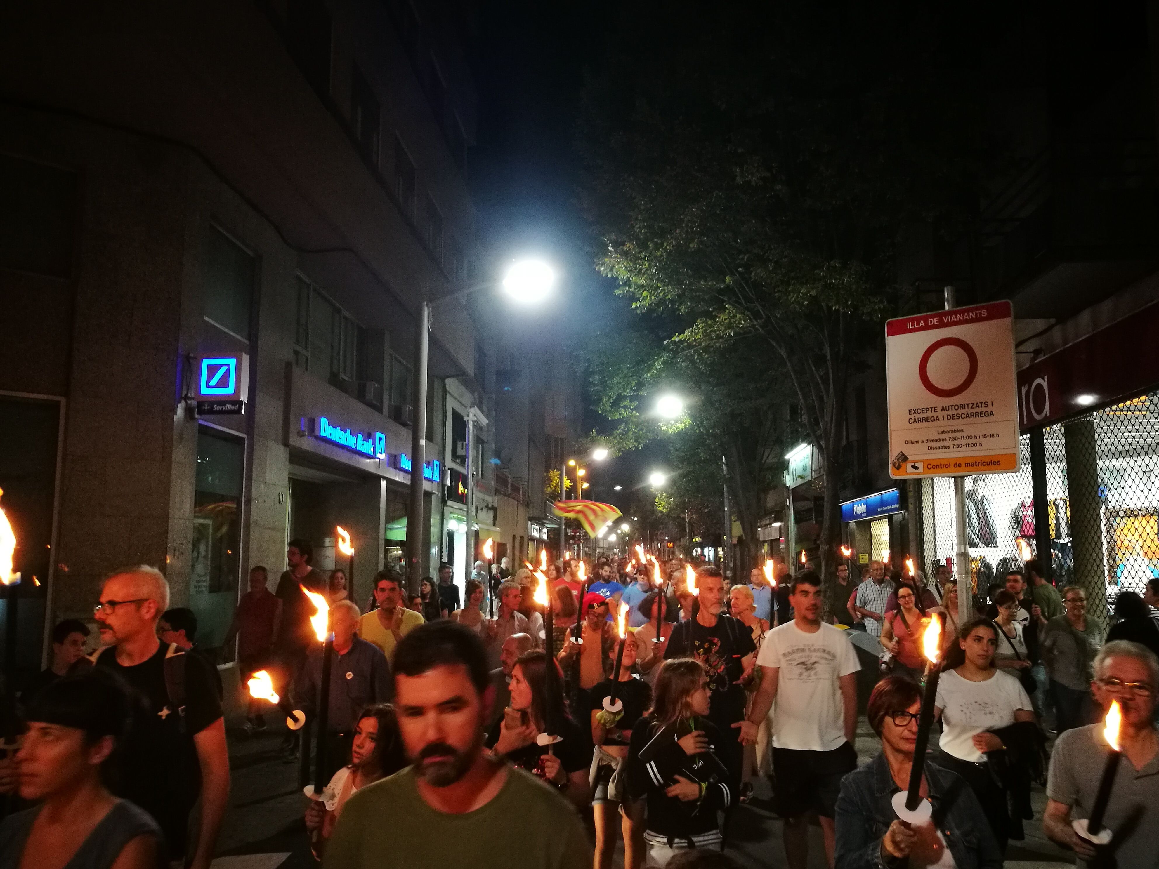 Els manifestants per l'avigunda Barcelona de Rubí. FOTO: Redacció