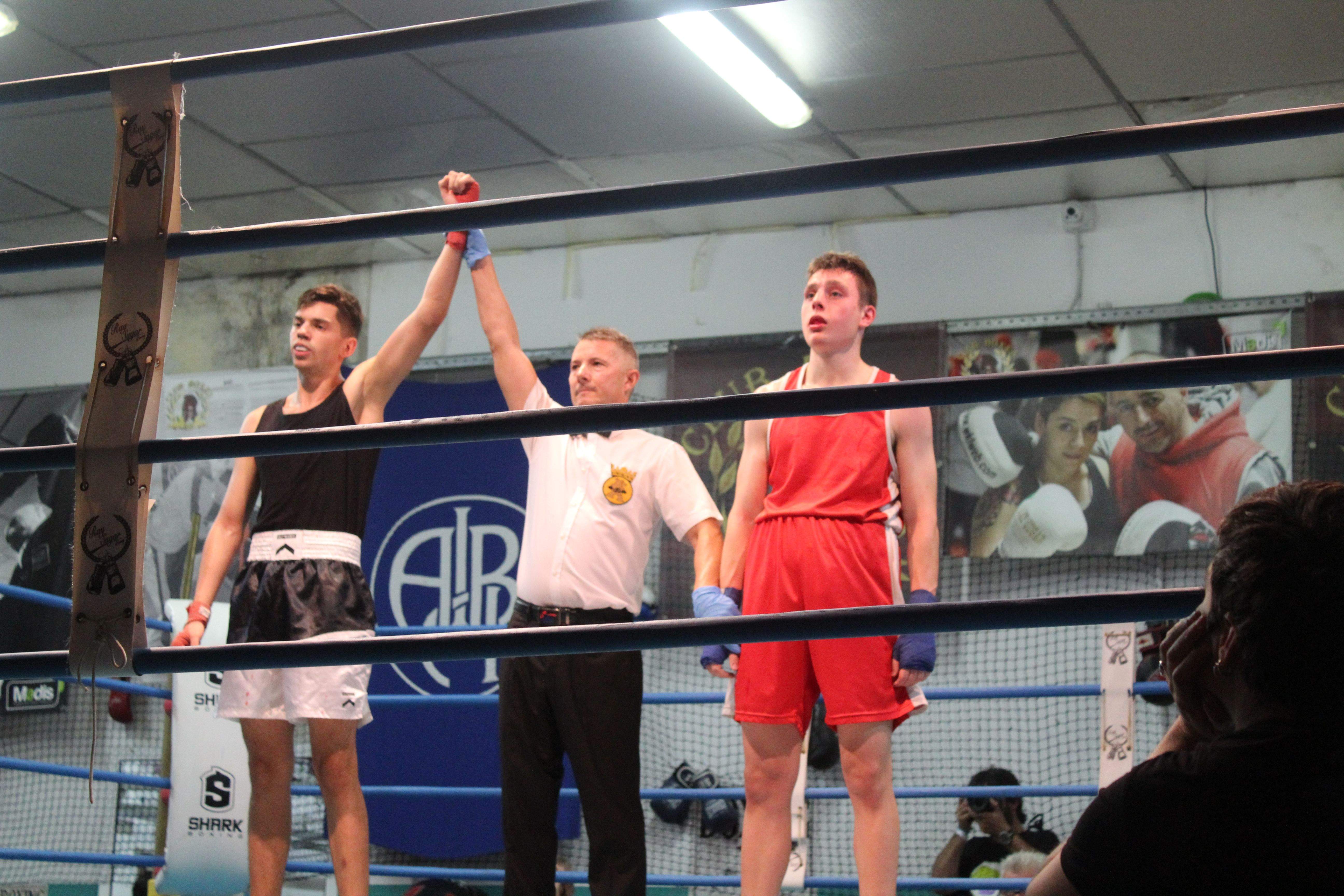 El torneig ha constat de deu combats, nou d’ells amateurs i un de professional. FOTO: Redacció