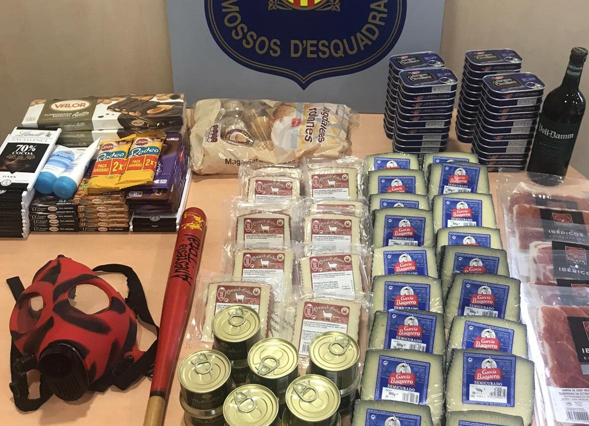 Material que els detinguts presumptament havien robat. FOTO: Mossos d'Esquadra