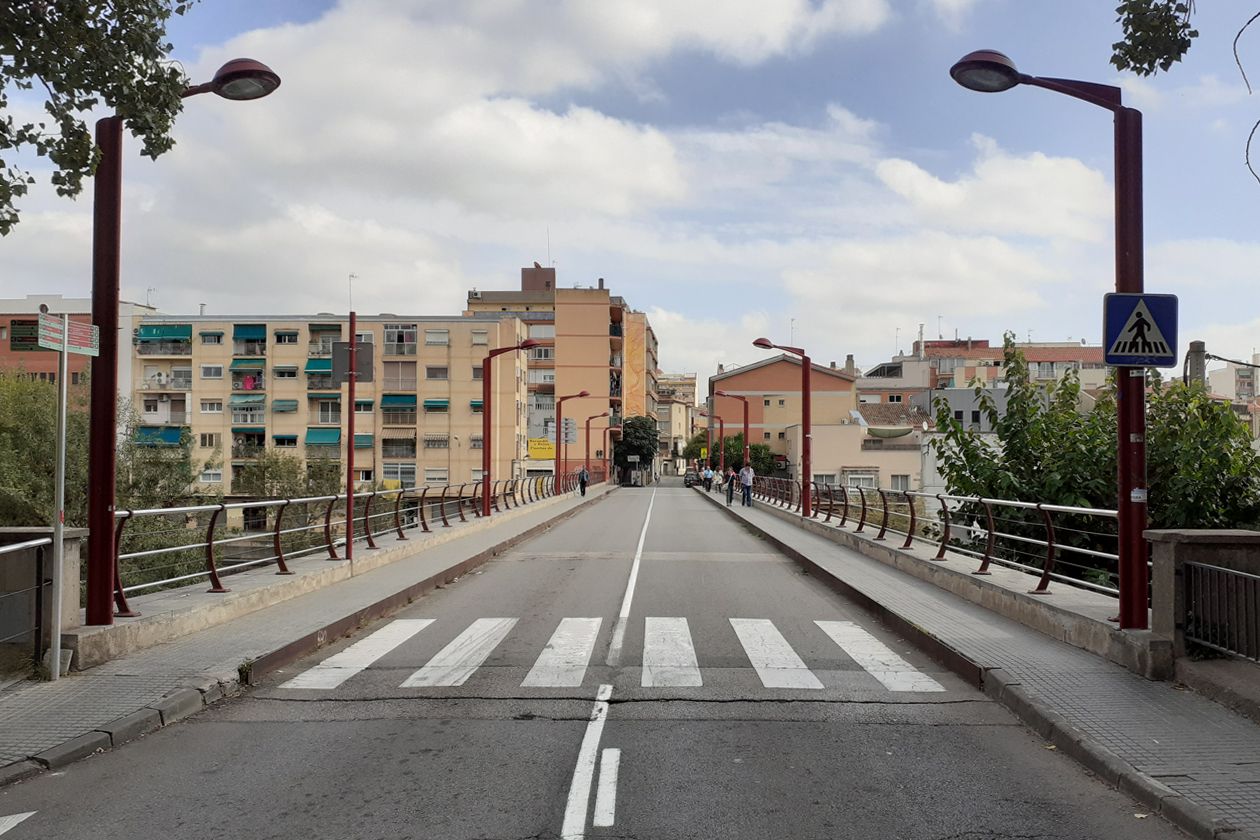 El pont disposarà d’un nou enllumenat i s’instal·laran noves baranes. FOTO: Ajuntament de Rubí