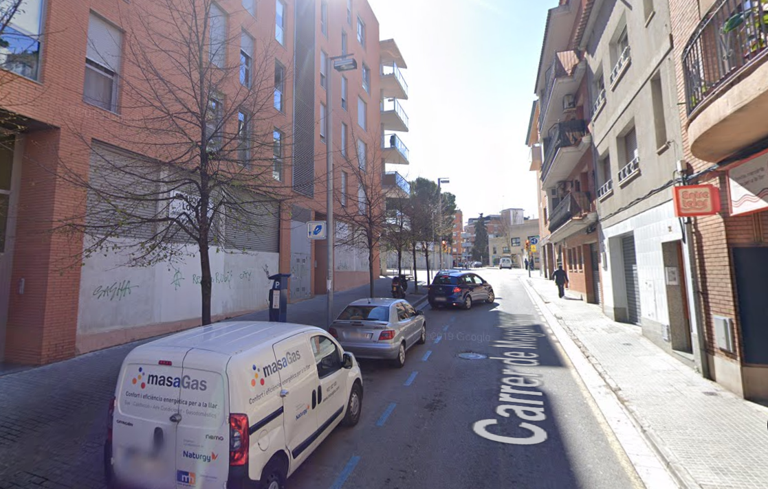 Els pisos afectats pels lloguers abusius estan al carrer Magallanes i a Torrent de l'Alba. FOTO: Google Maps Els pisos afectats pels lloguers abusius estan al carrer Magallanes i a Torrent de l'Alba. FOTO: Google Maps