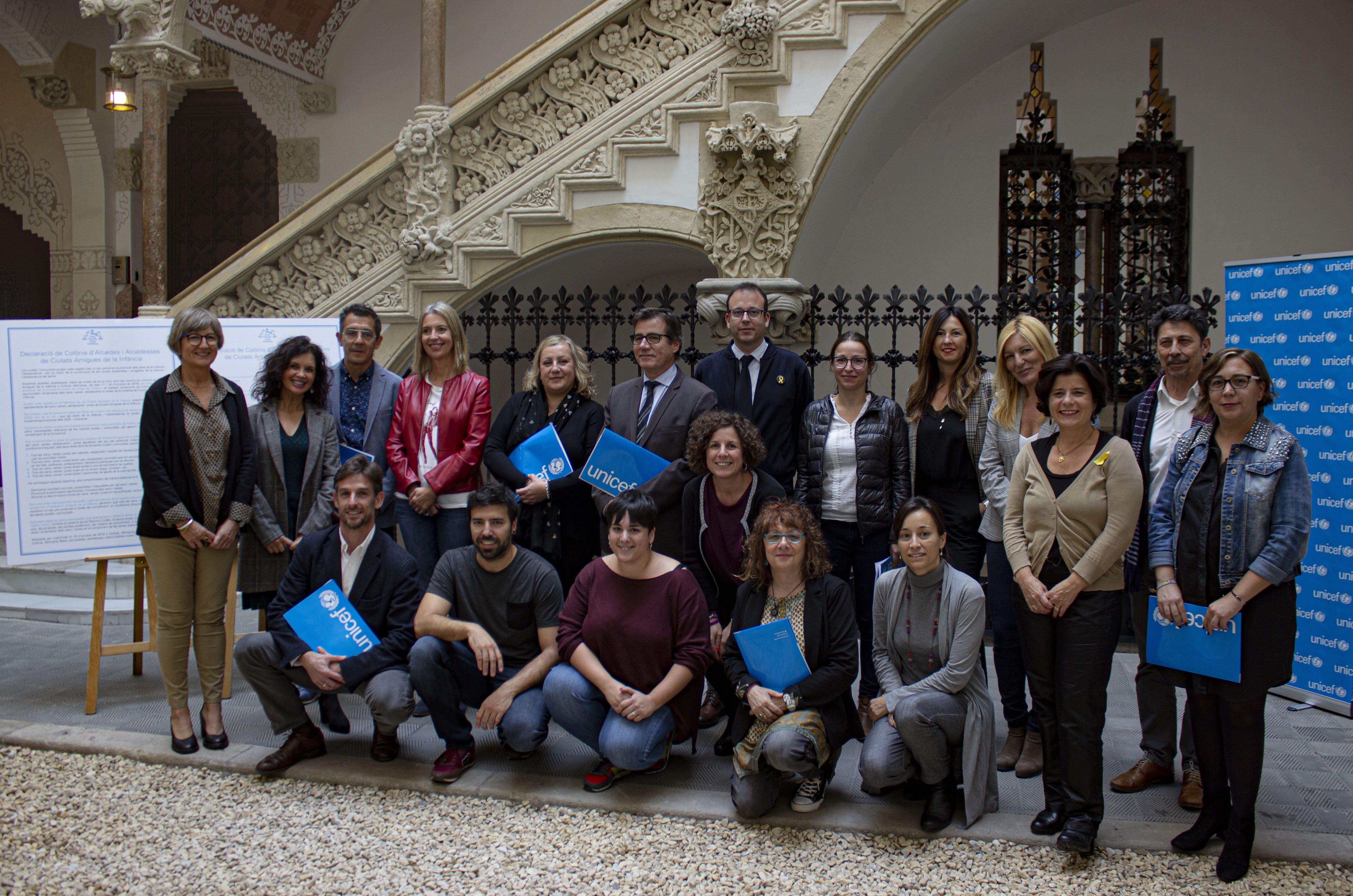 Els alcaldes i alcaldesses signants de la Declaració de Colònia. Foto: UNICEF Els alcaldes i alcaldesses signants de la Declaració de Colònia. Foto: UNICEF