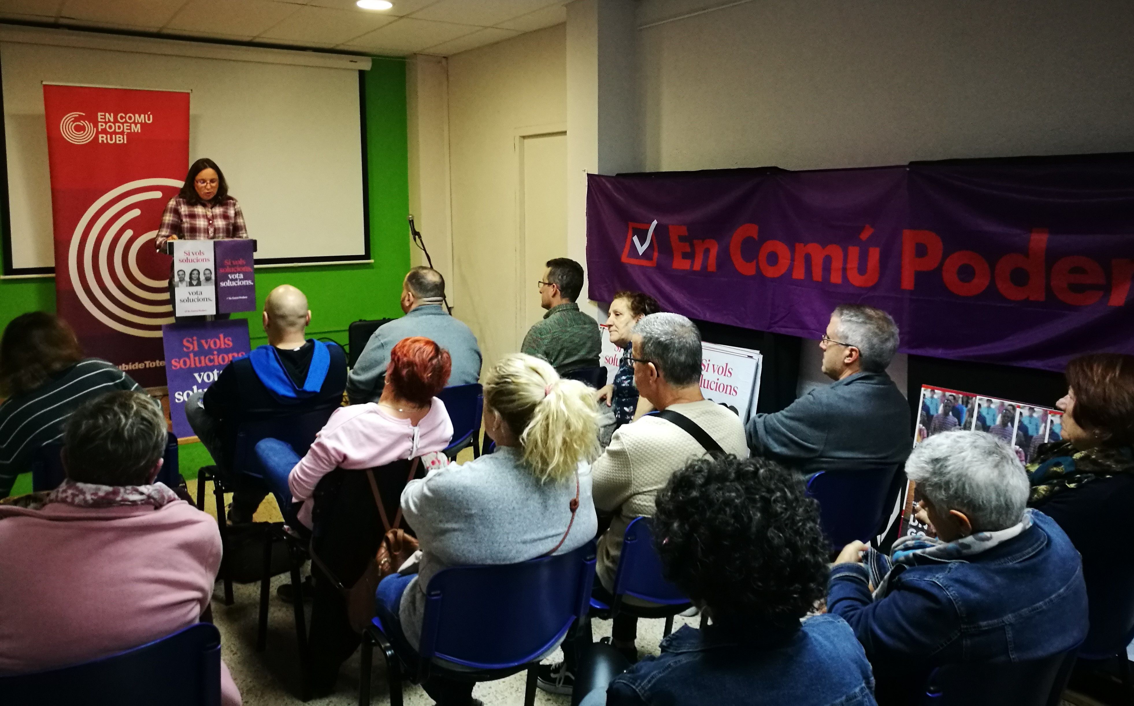 Moment de l'assemblea d'En Comú Podem a la Sala Neus Català de Rubí. FOTO: Redacció