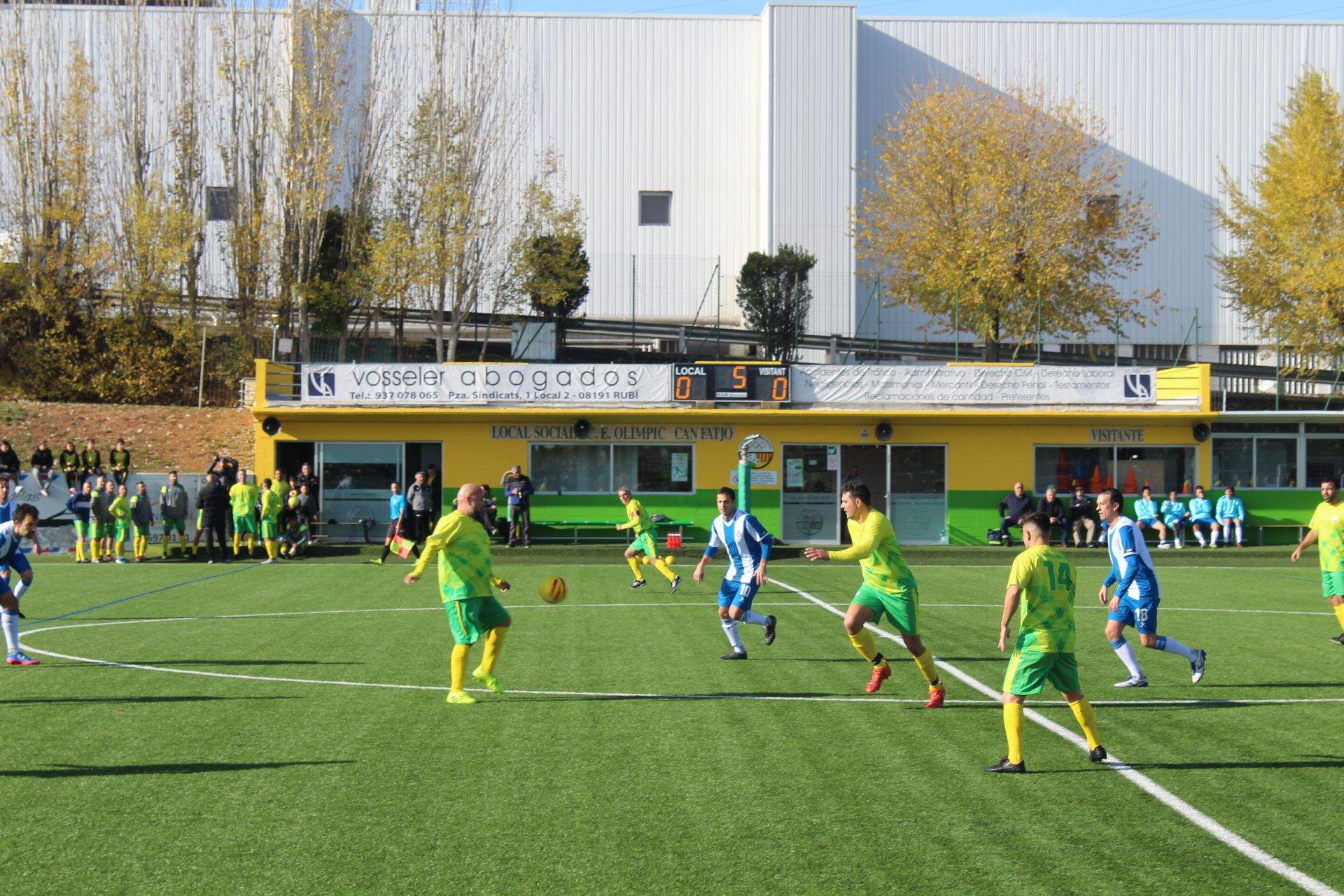 El Torneig solidari de Veterans s'ha disputat al Camp de Futbol Municipal de Can Fatjó. FOTO: Redacció