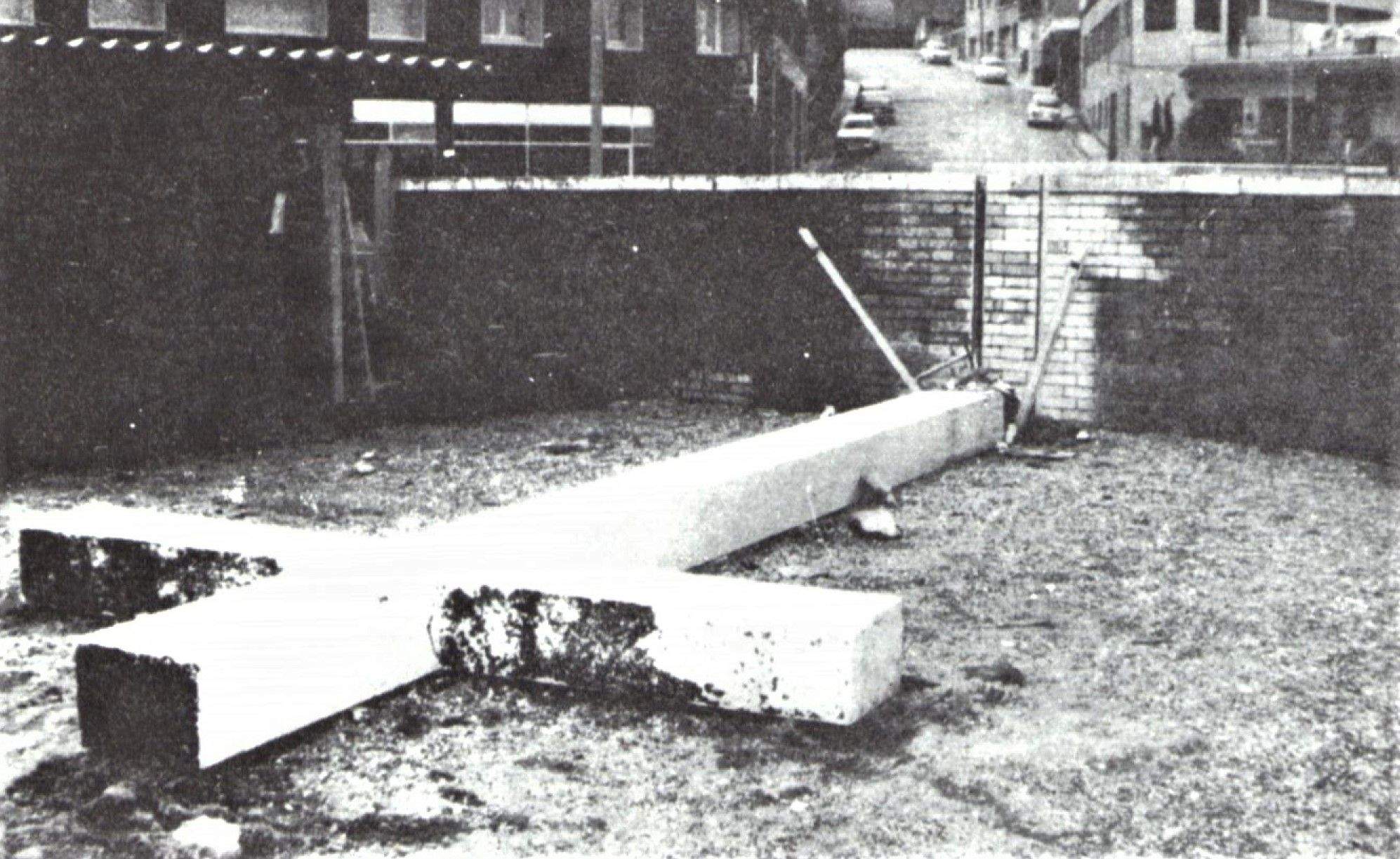 La Creu dels Caiguts se situava a la confluència de les carreteres de Terrassa i de Sabadell, molt prop del CAP Mútua de Terrassa. FOTO: revista El Bullidor