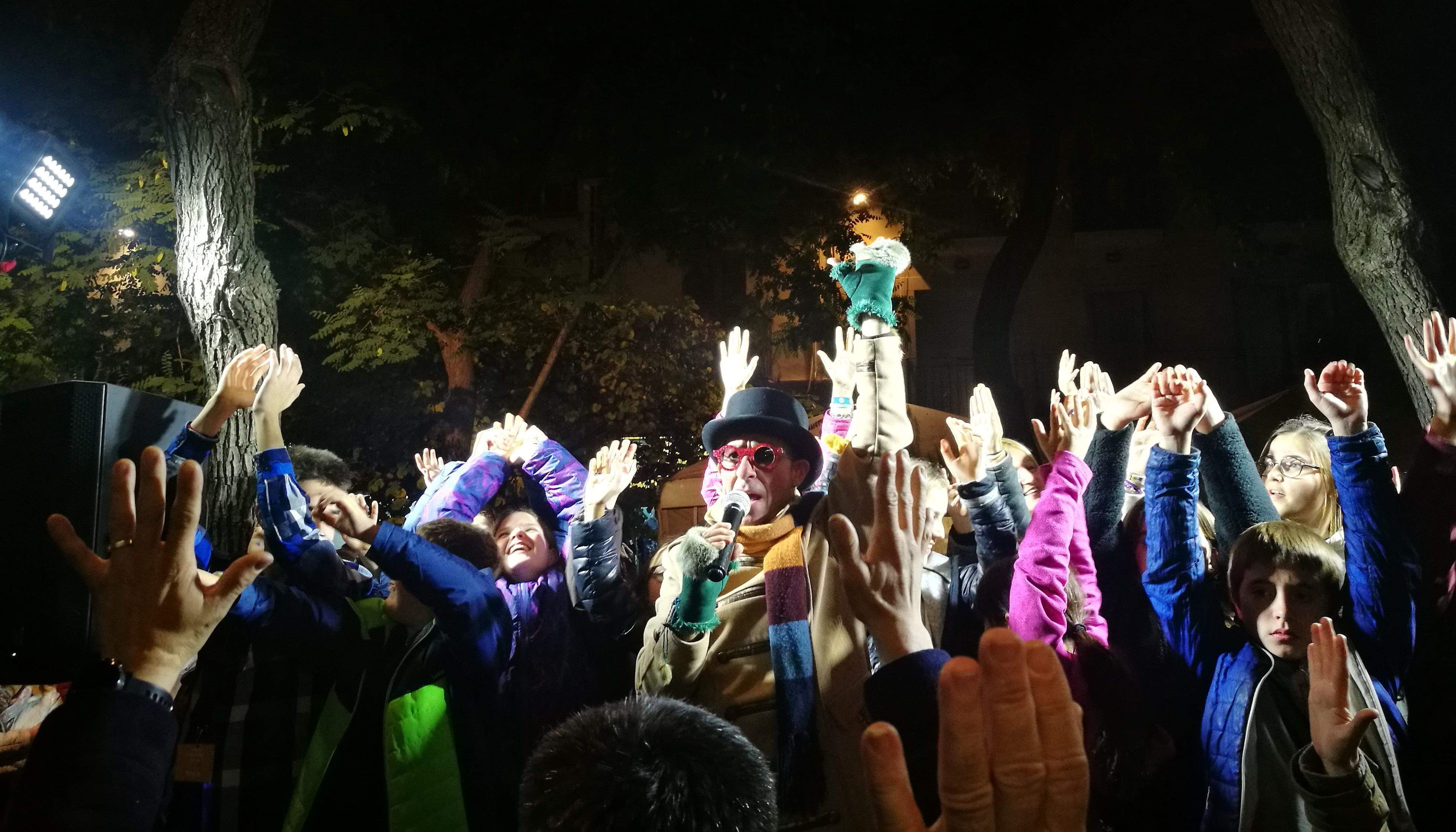 Un moment de l'encesa dels llums de Nadal a Rubí. FOTO: Redacció