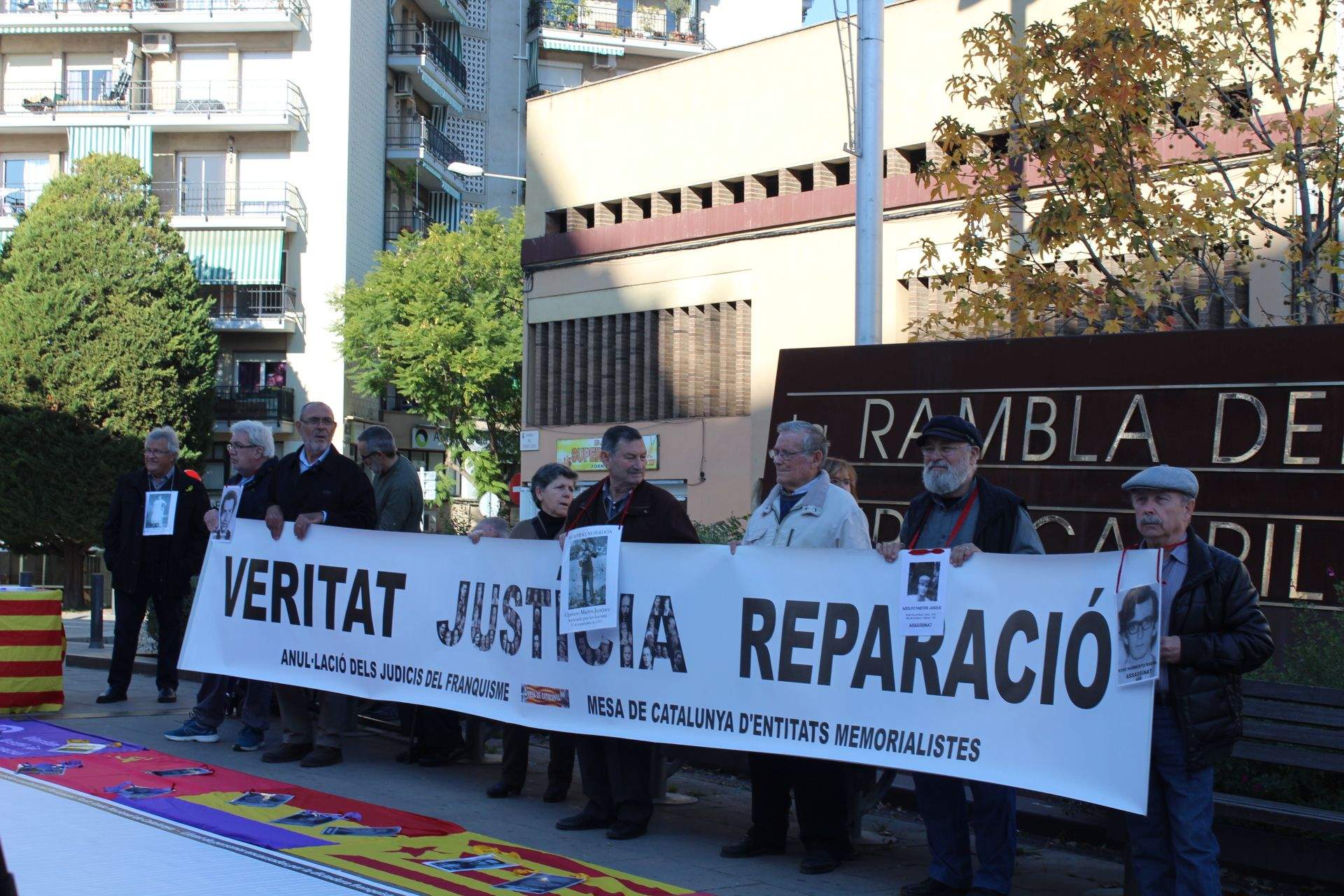 Homenatge a les persones represaliades del franquisme a Rubí. FOTO: Redacció.
