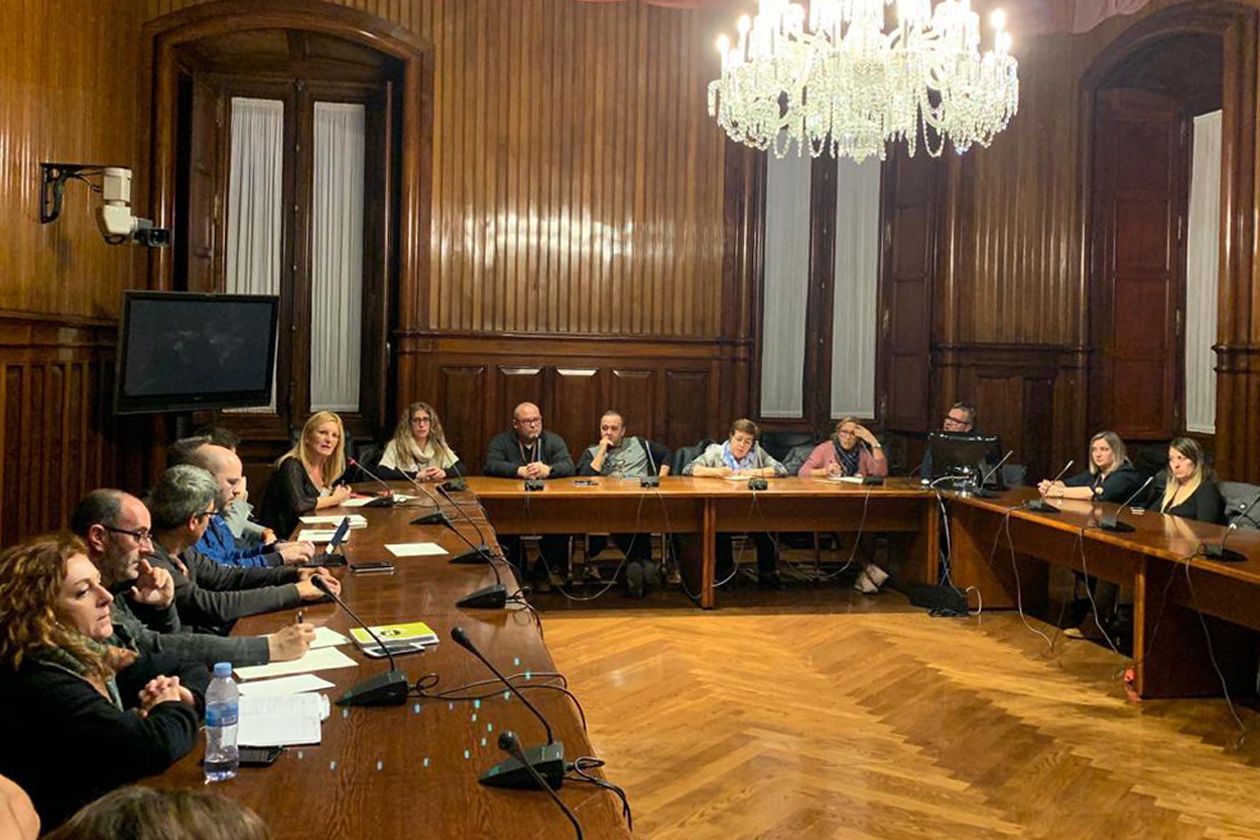 La reunió s’ha celebrat al Parlament. FOTO: Ajuntament de Rubí)