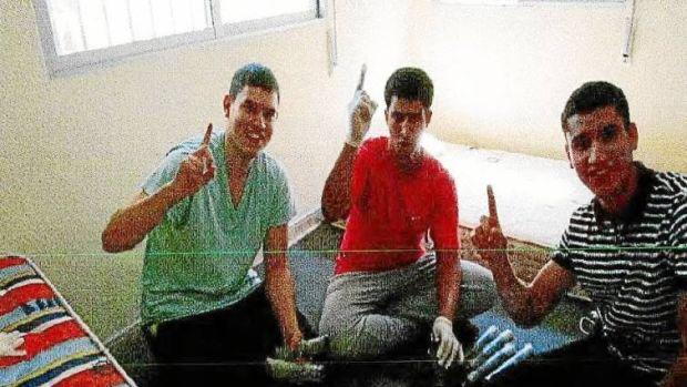 Imatge penjada al Twitter del sindicat USPAC on apareixen els tres processats pels atemptats d'Alcanar, Barcelona i Cambrils. FONT: Twitter USPAC