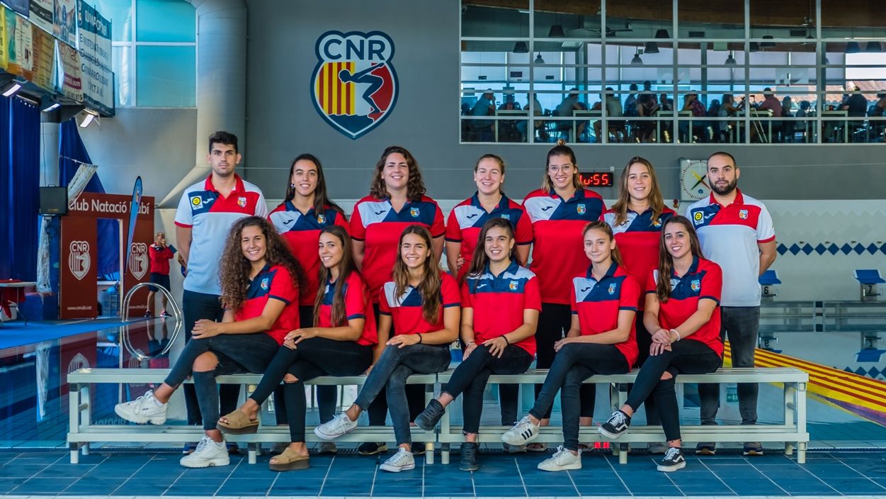 L’equip absolut de waterpolo femení del CN Rubí. FOTO: Cedida L’equip absolut de waterpolo femení del CN Rubí. FOTO: Cedida